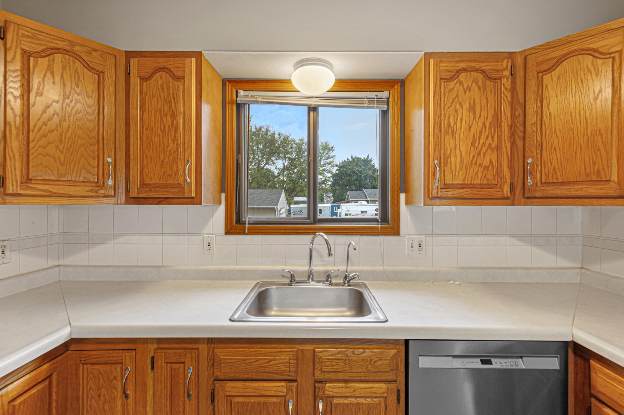 22 kitchen.jpg
