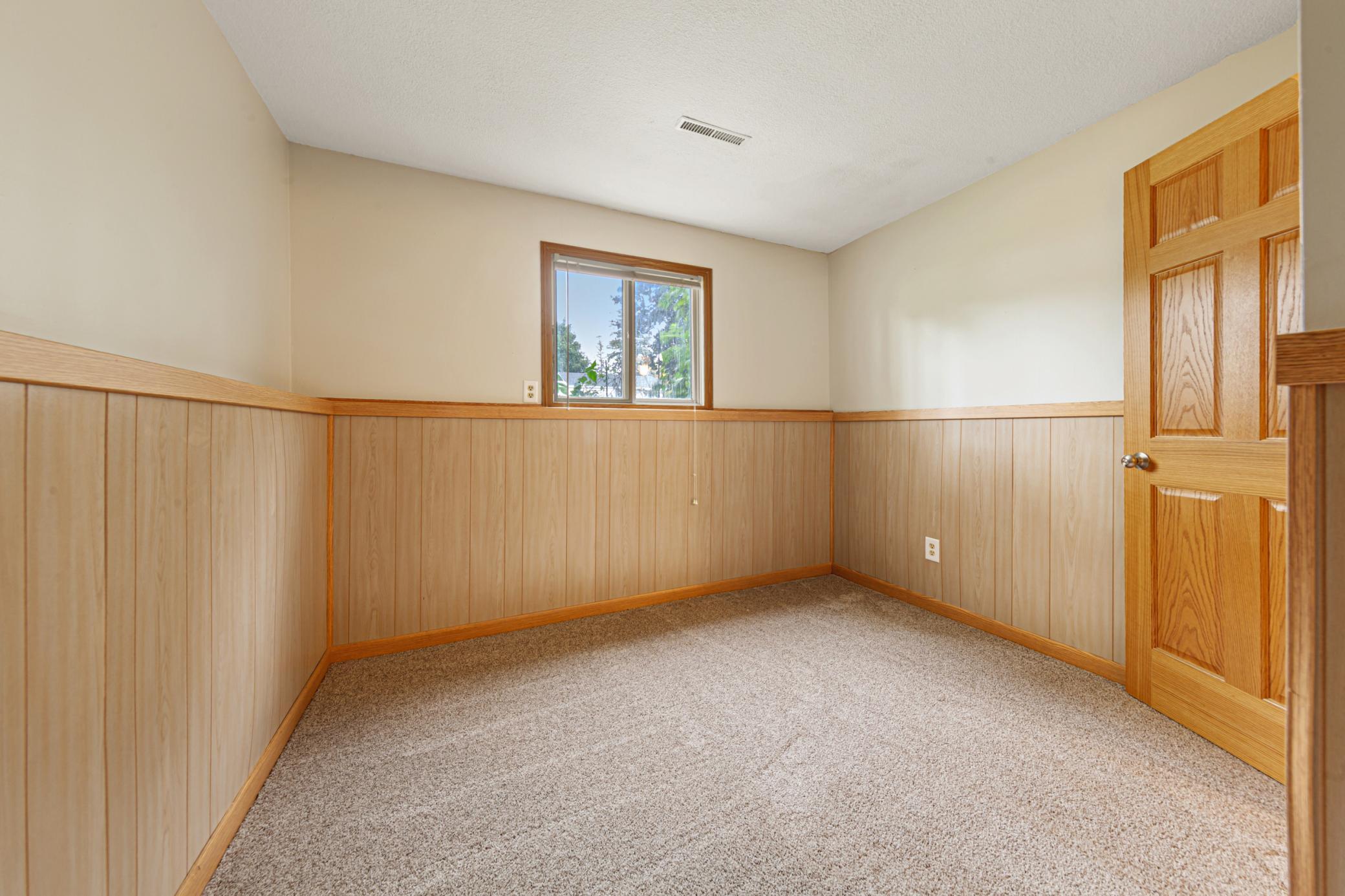 31 bedroom 2.jpg
