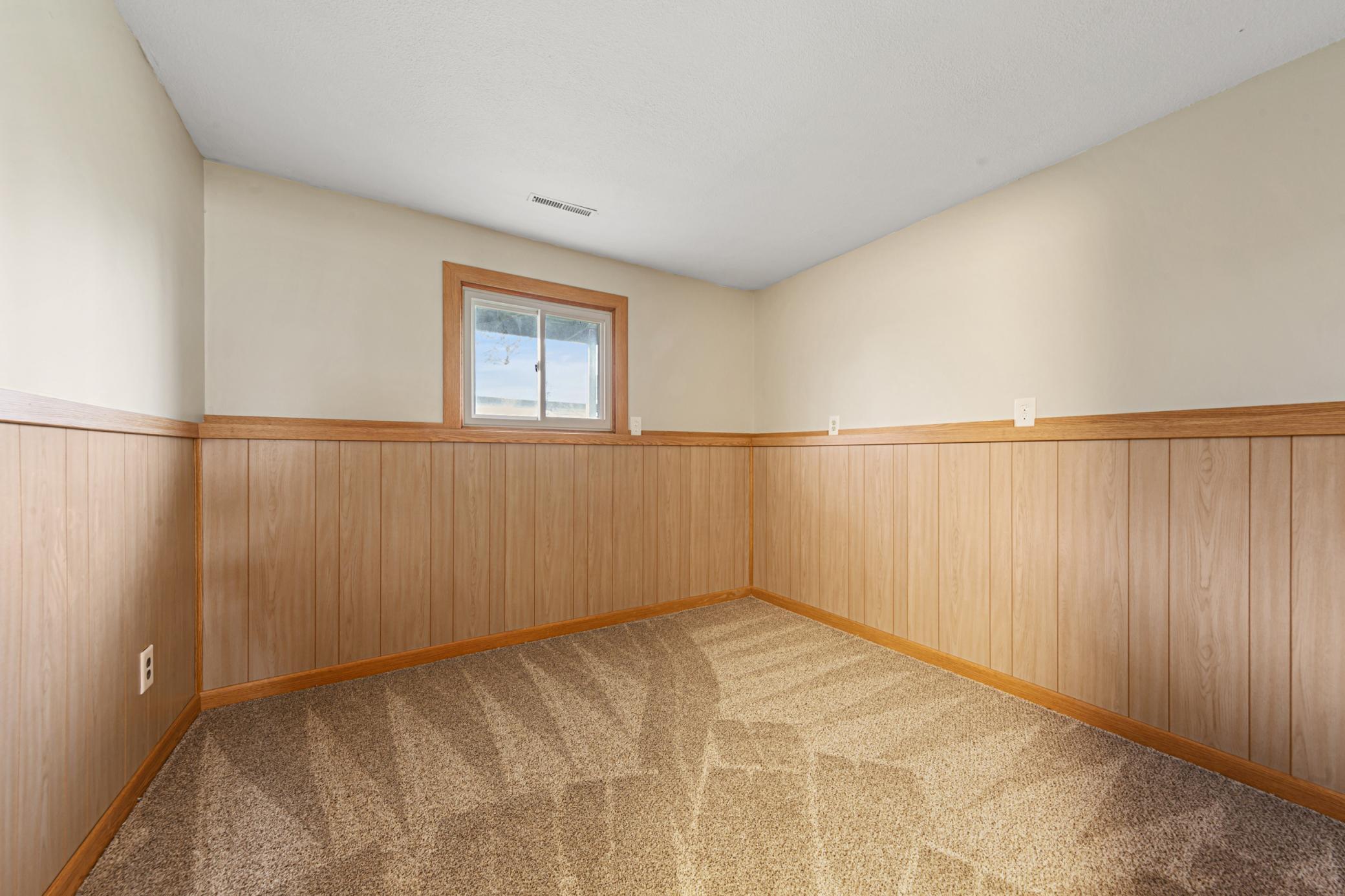 32 bedroom 3.jpg