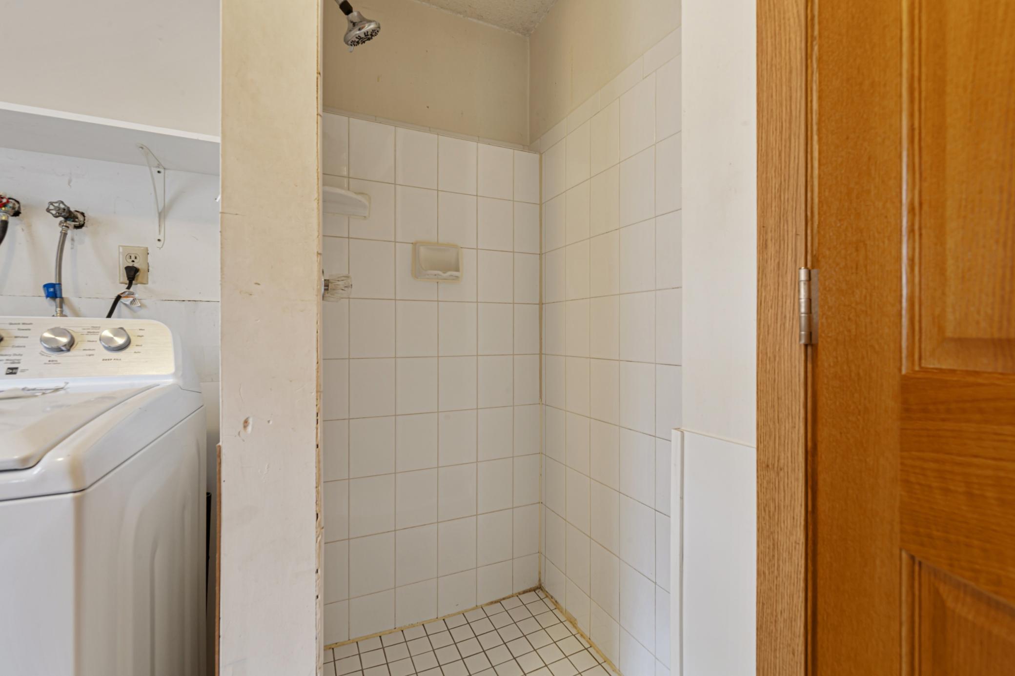 36 bathroom_lower.jpg