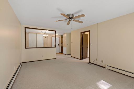 135 Viking Drive E, 117, Little Canada, MN 55117