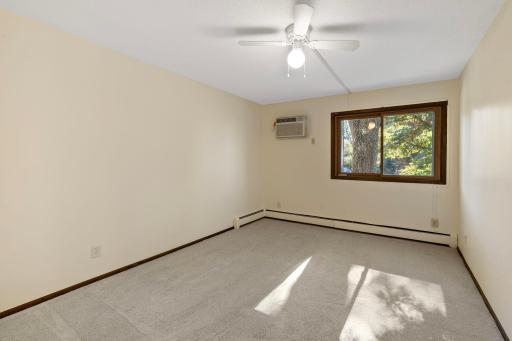 135 Viking Drive E, 117, Little Canada, MN 55117
