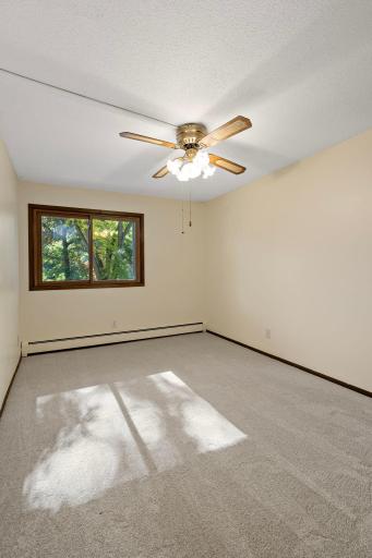 135 Viking Drive E, 117, Little Canada, MN 55117