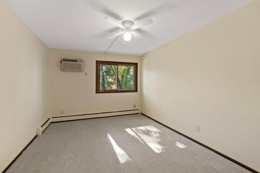 135 Viking Drive E, 117, Little Canada, MN 55117