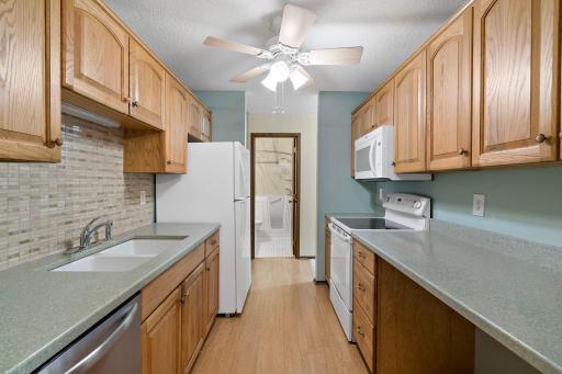 135 Viking Drive E, 117, Little Canada, MN 55117