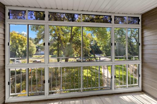 135 Viking Drive E, 117, Little Canada, MN 55117