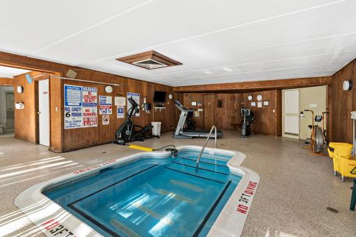 135 Viking Drive E, 117, Little Canada, MN 55117