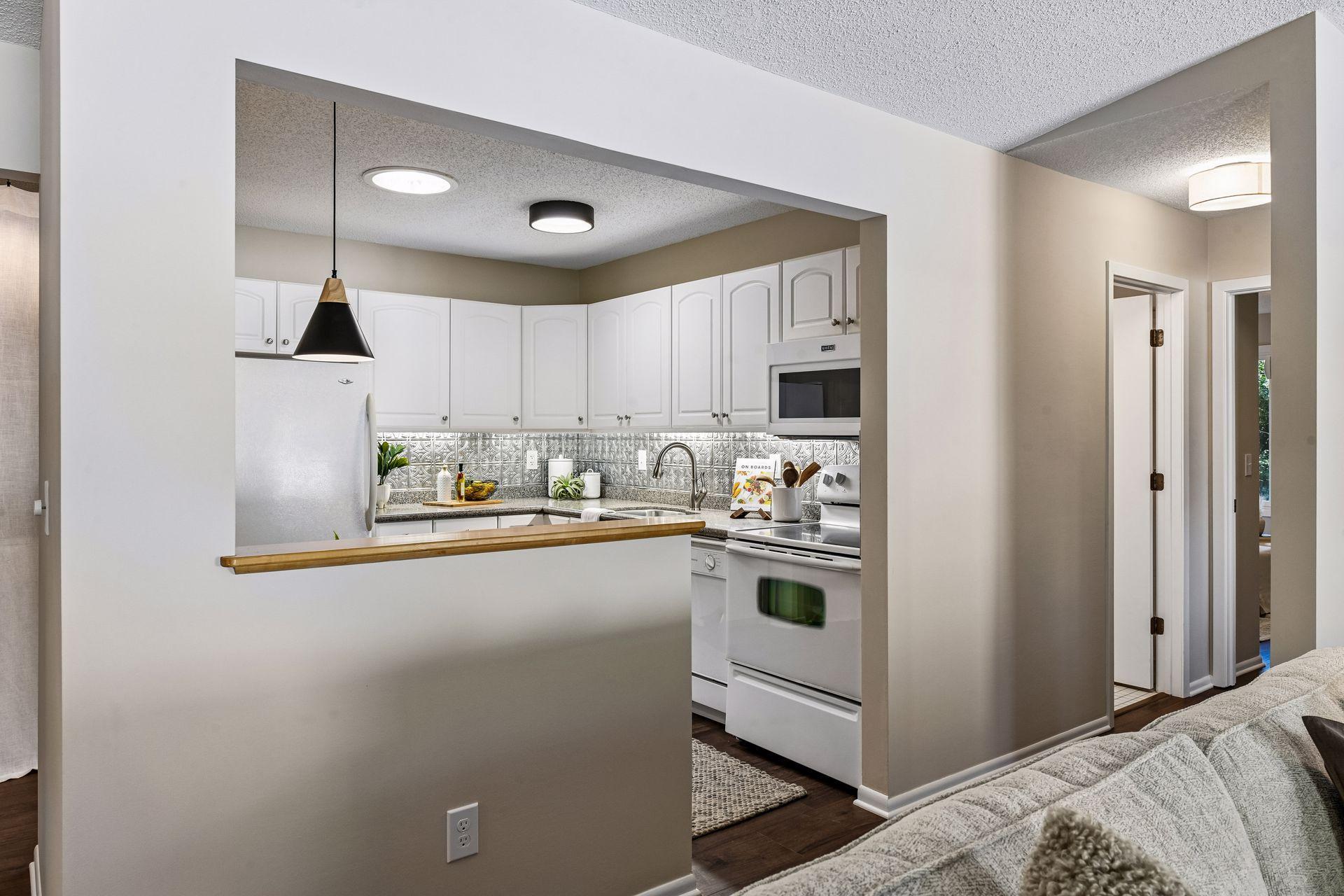 Living to kitchen