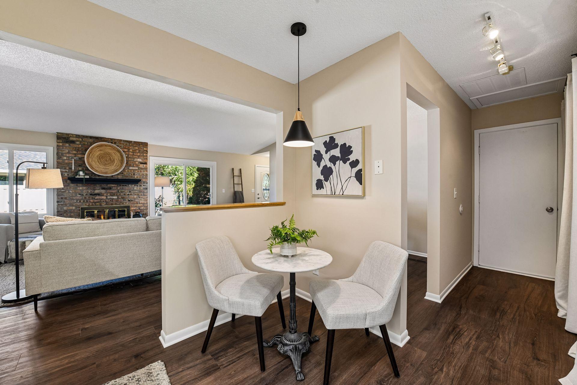 Eat in area in kitchen