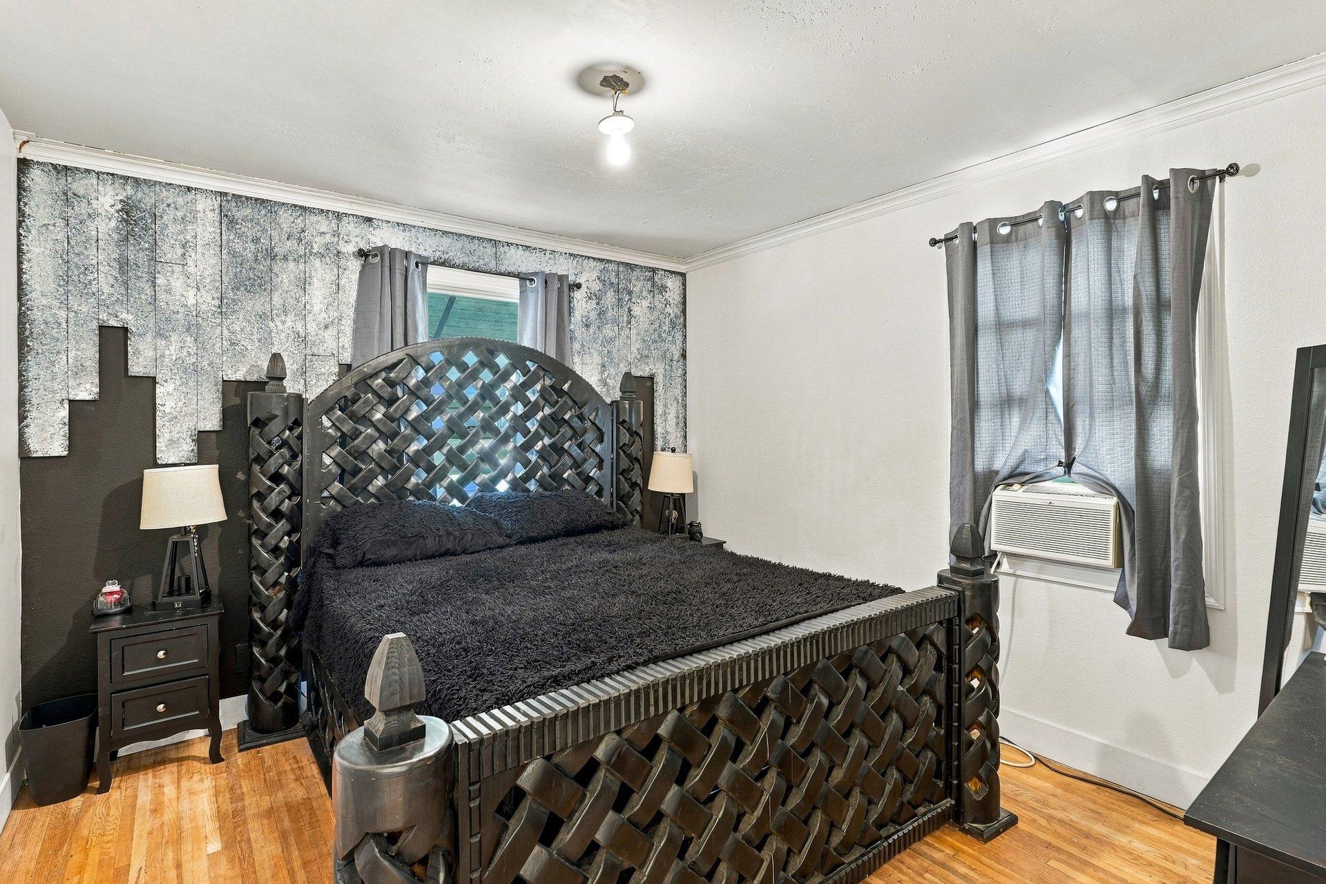 019_1255_6th_ave_s_21_760.jpg