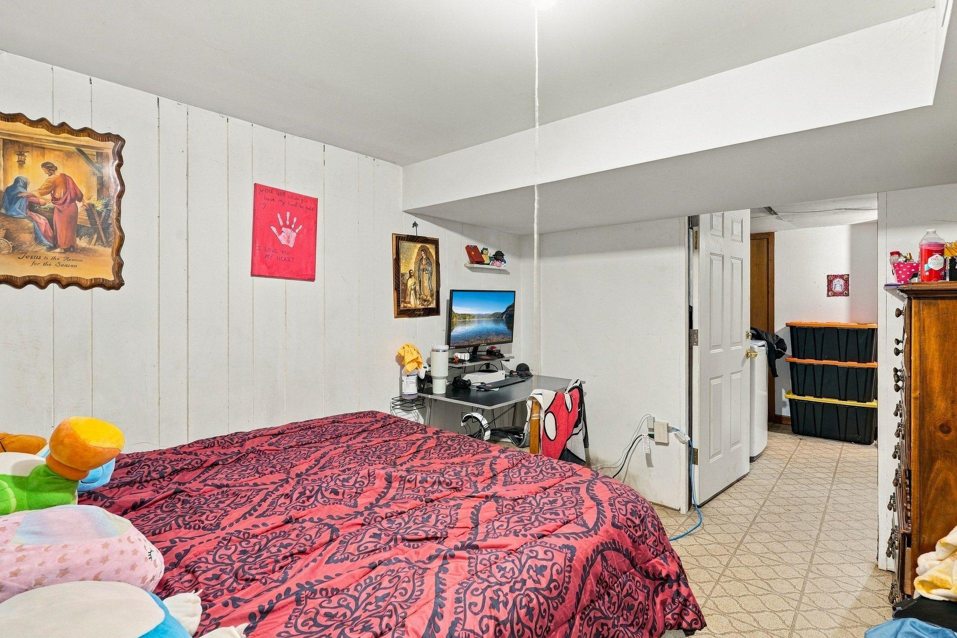 032_1255_6th_ave_s_17_687.jpg