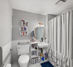 4 Pine Tree Drive, 212, Saint Paul, MN 55112
