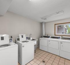 4 Pine Tree Drive, 212, Saint Paul, MN 55112