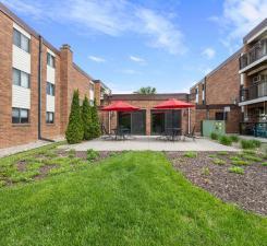 4 Pine Tree Drive, 212, Saint Paul, MN 55112