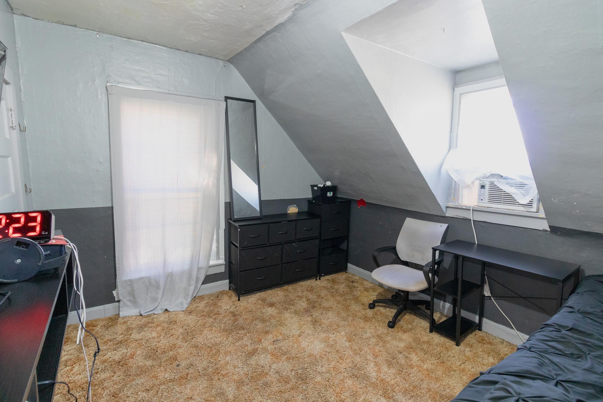 825Clark-BR-2-1.JPEG
