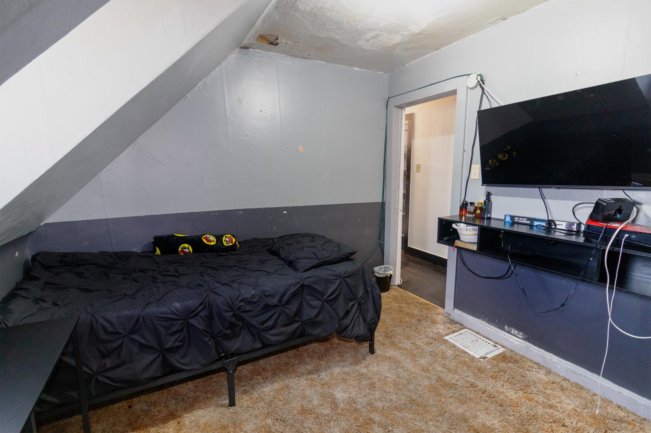 825Clark-BR-2-2.JPEG
