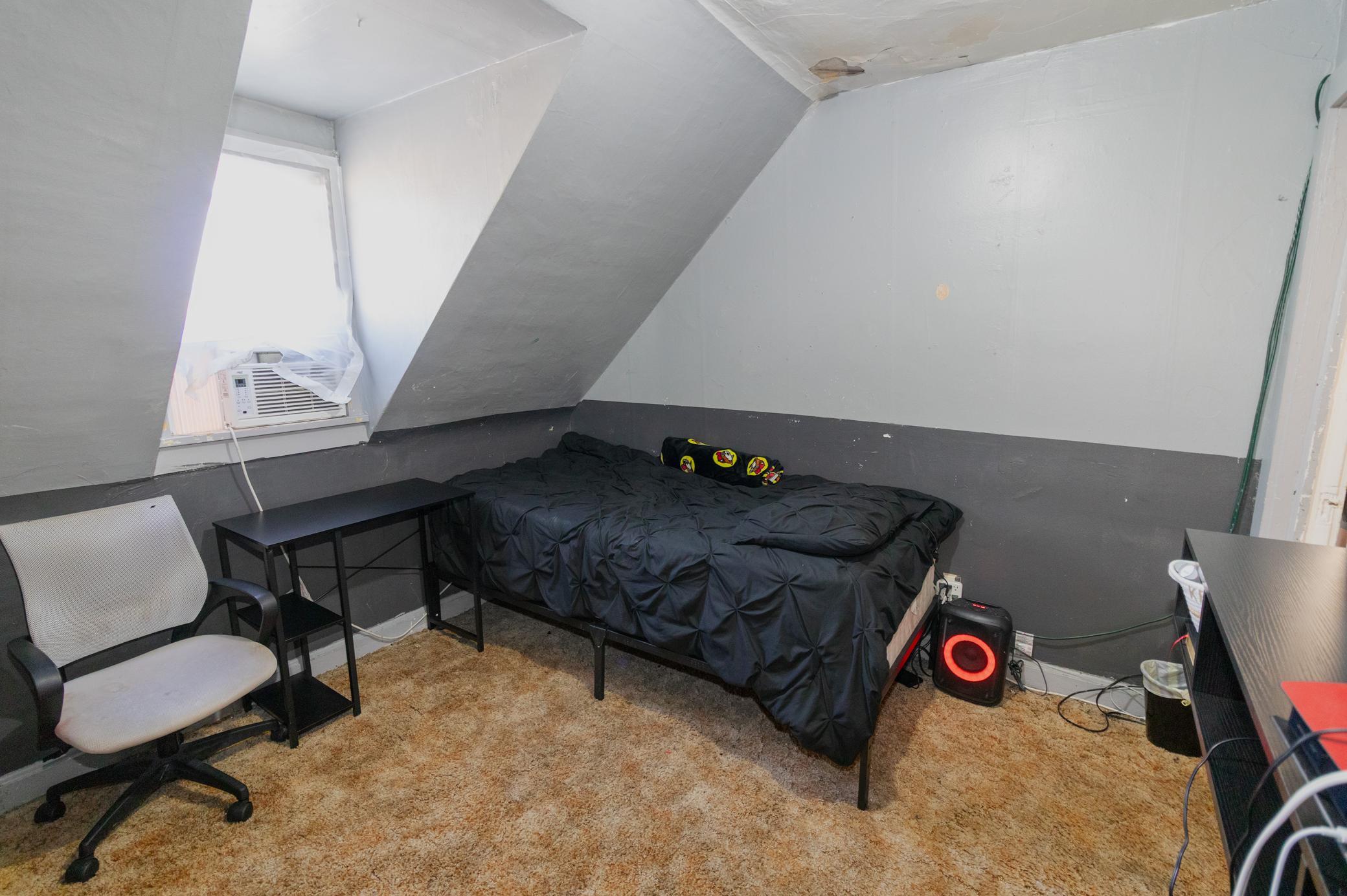 825Clark-BR-2-3.JPEG