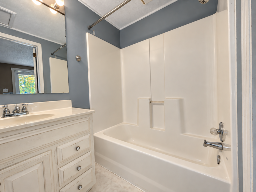 1041 17th Avenue S, Saint Cloud, MN 56301