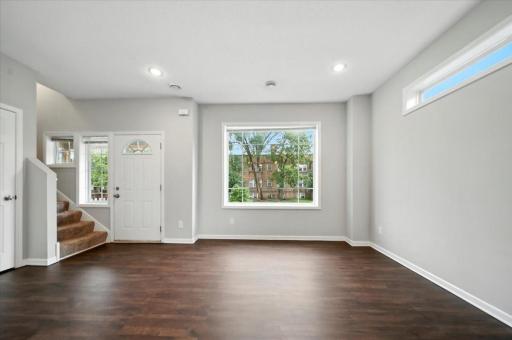 600 W 32nd Street, 4, Minneapolis, MN 55408