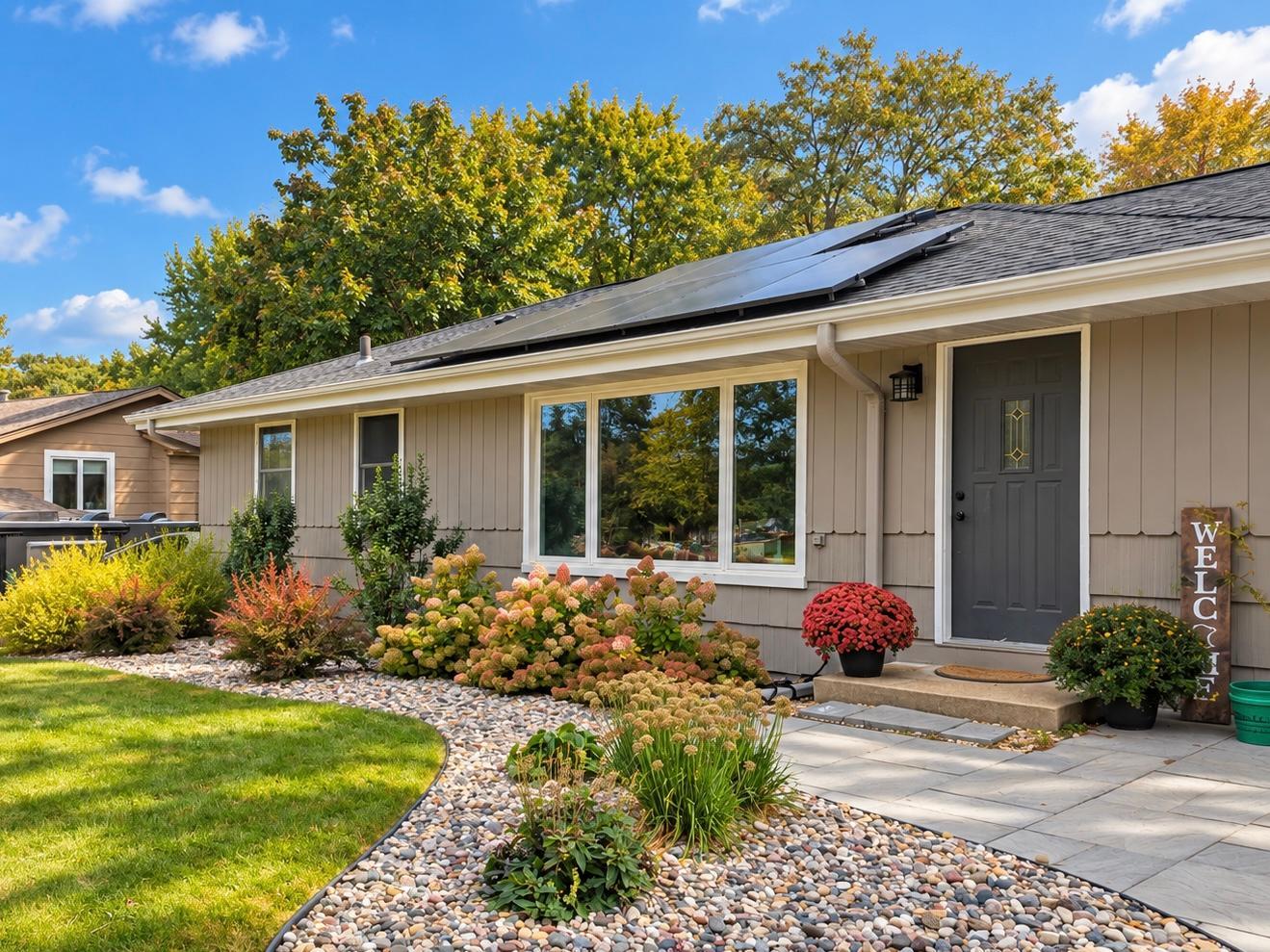 14913 Sharon Ln, Burnsville