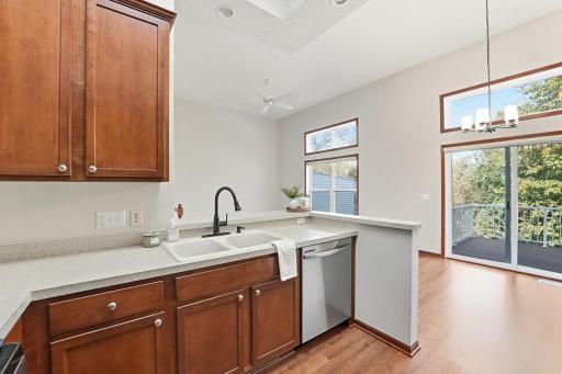 5132 Farnham Drive N, Hugo, MN 55038
