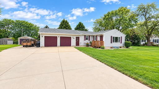 480 Hazeltine Place NE, Owatonna, MN 55060