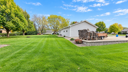 480 Hazeltine Place NE, Owatonna, MN 55060