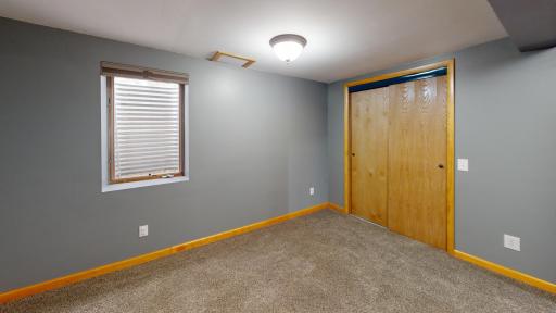 480 Hazeltine Place NE, Owatonna, MN 55060