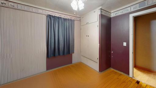 480-Hazeltine-Pl-NE-Bedroom-Defurnished 4.jpg