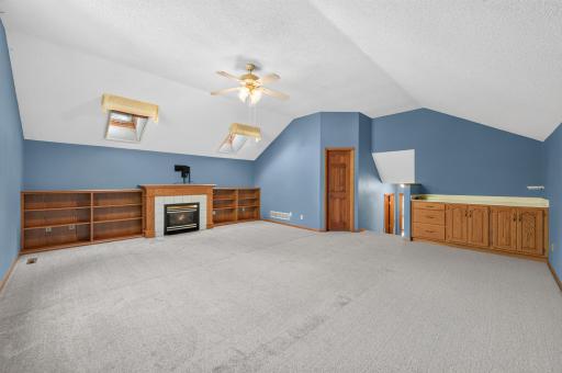 1220 118th Avenue NW, Coon Rapids, MN 55448
