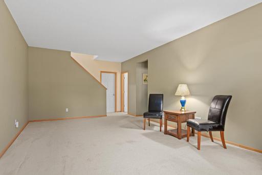 629 Sutherland Drive, Woodbury, MN 55129
