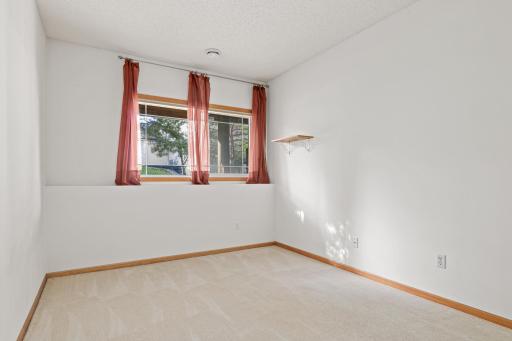 629 Sutherland Drive, Woodbury, MN 55129