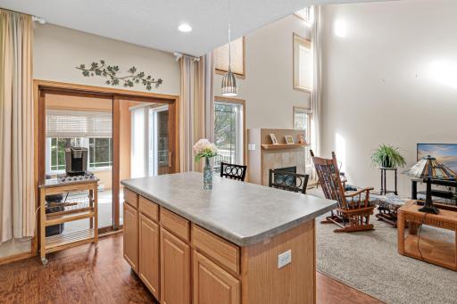 629 Sutherland Drive, Woodbury, MN 55129