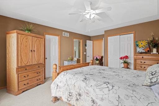 629 Sutherland Drive, Woodbury, MN 55129