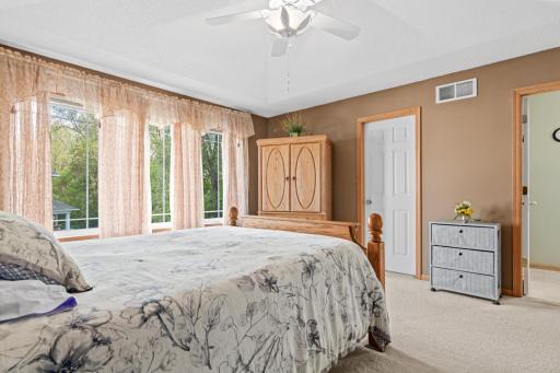 629 Sutherland Drive, Woodbury, MN 55129