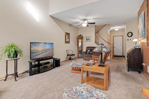 629 Sutherland Drive, Woodbury, MN 55129