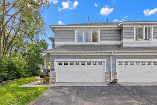629 Sutherland Drive, Woodbury, MN 55129