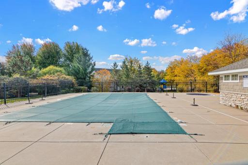 629 Sutherland Drive, Woodbury, MN 55129