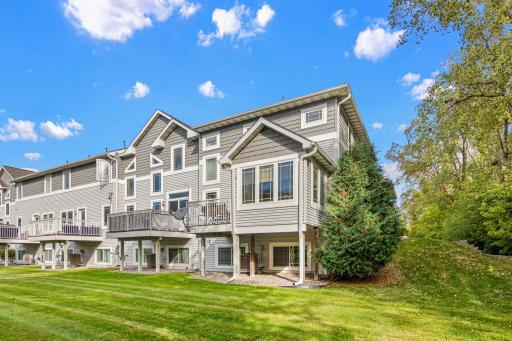 629 Sutherland Drive, Woodbury, MN 55129