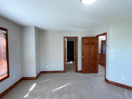 11405 W Laketowne Drive, Albertville, MN 55301
