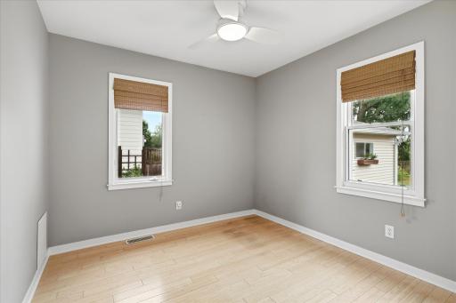 1264 Hoyt Avenue W, Saint Paul, MN 55108