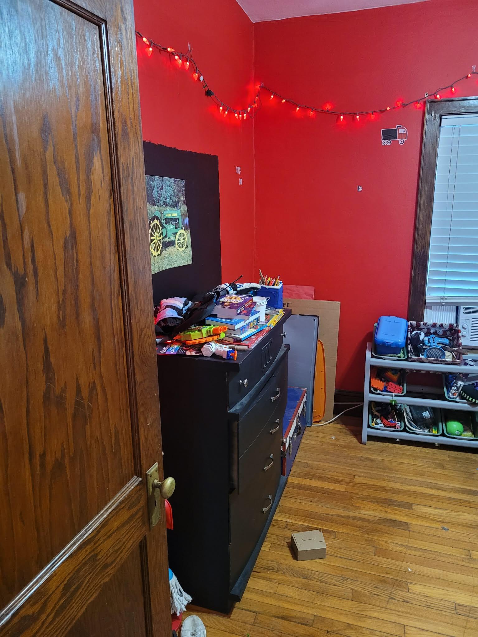Bedroom 1.JPG