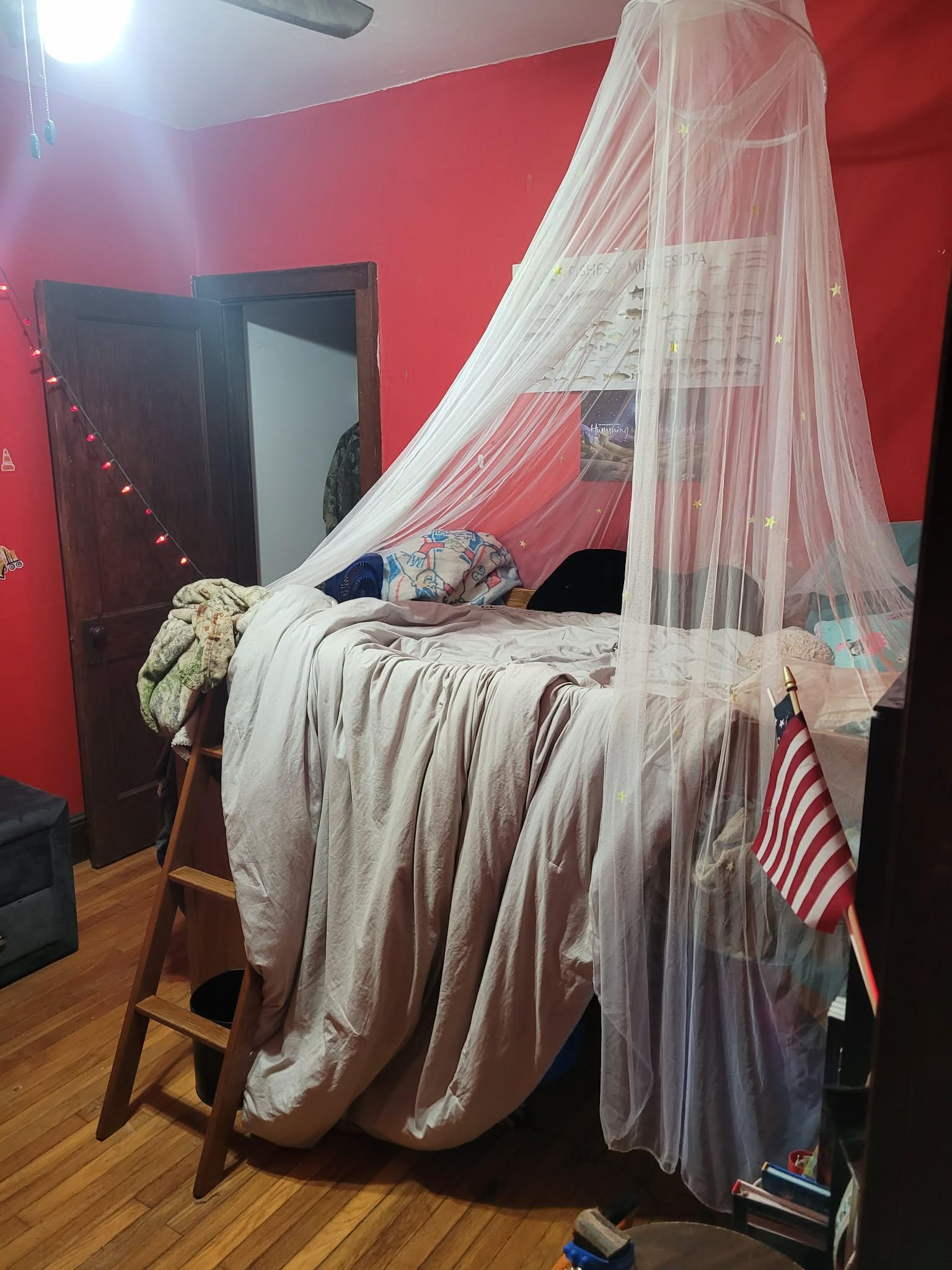 Bedroom 1.JPG