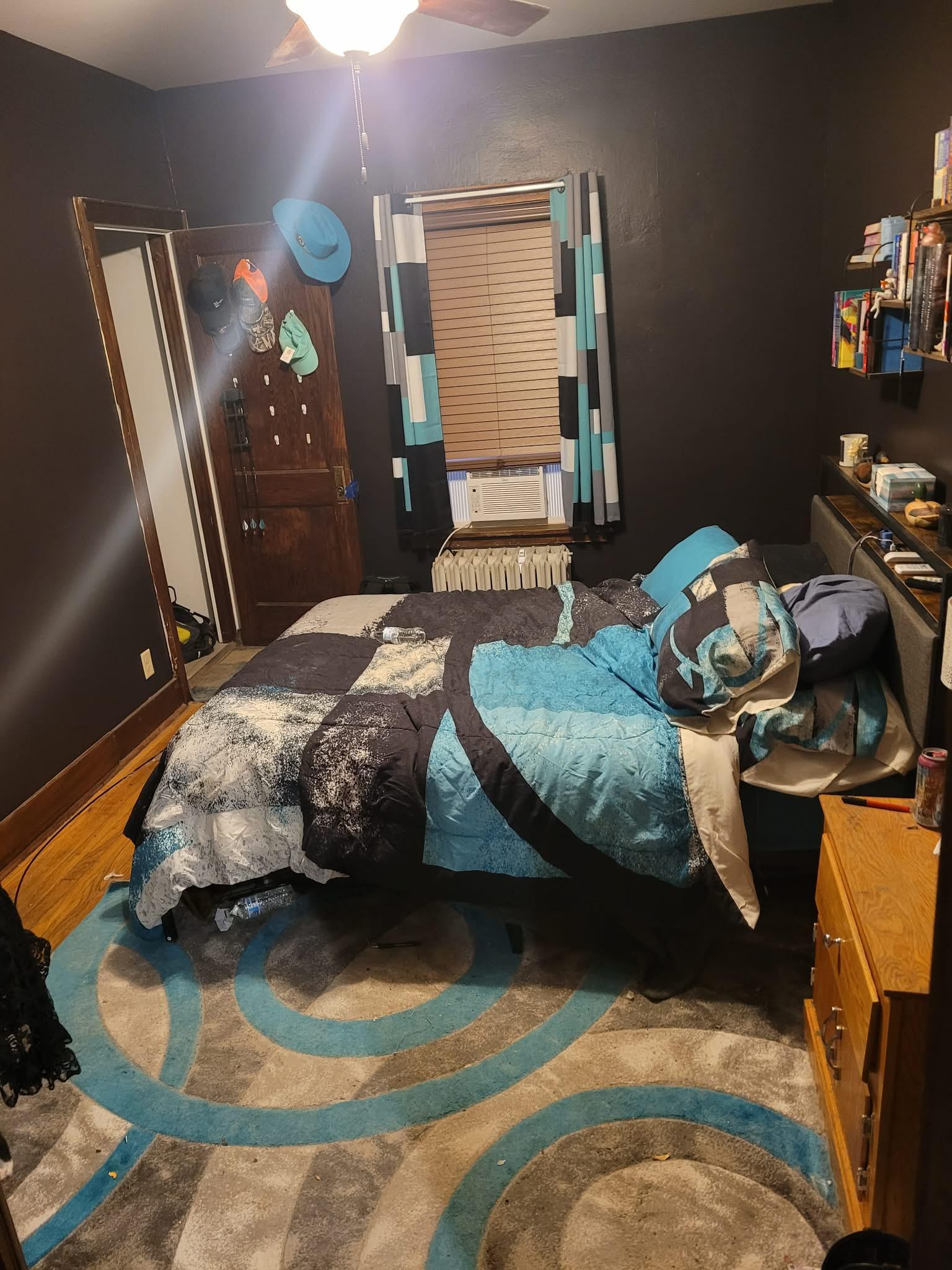 Bedroom 2.JPG