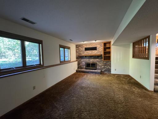859 90th Avenue NW, Coon Rapids, MN 55433