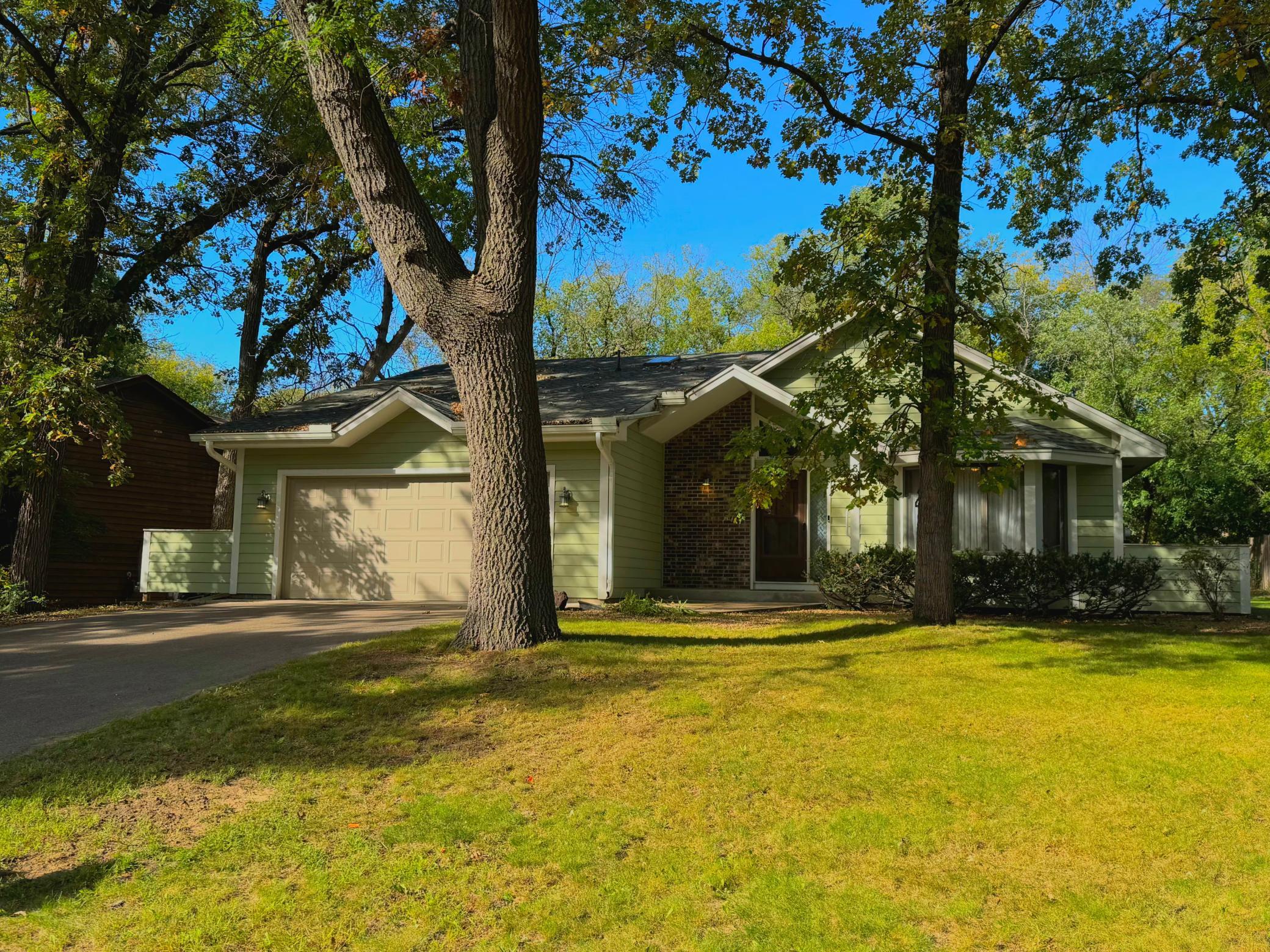 Property photo for 859 90th Avenue NW, Coon Rapids, MN 55433