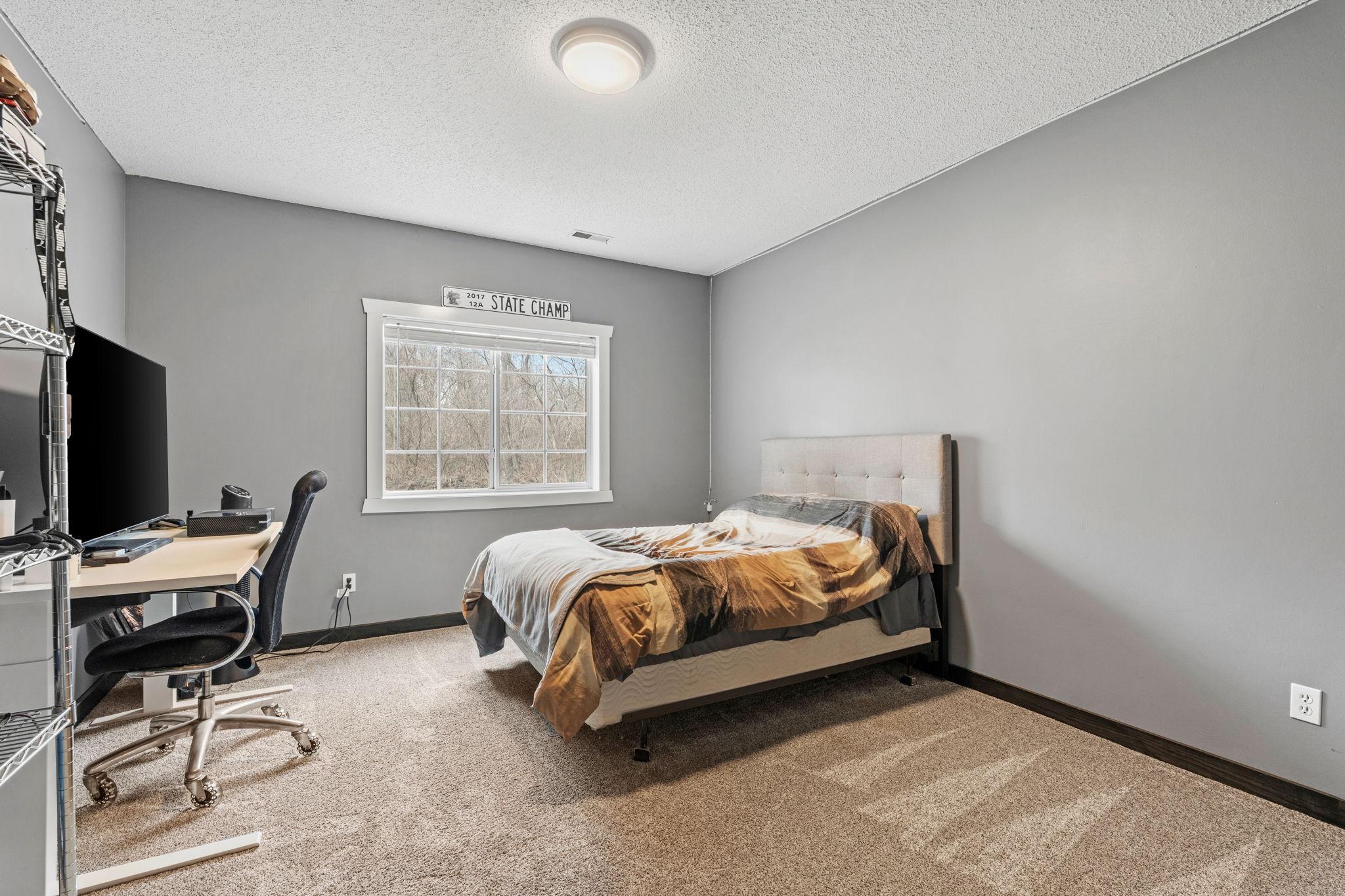 47-web-or-mls-13761 Dorothy Dr-47.jpg