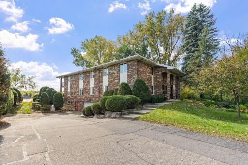 1299 Black Oaks Court N, 1A, Plymouth, MN 55447