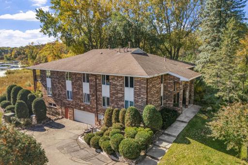 1299 Black Oaks Court N, 1A, Plymouth, MN 55447