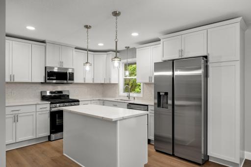 11004 Oak Knoll Terrace, Minnetonka, MN 55305